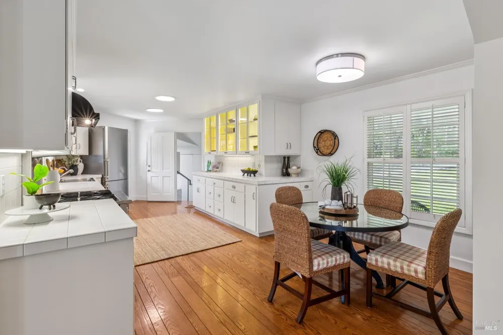 1811 Katie Lane Sonoma, CA 95476