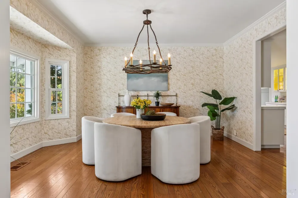 1811 Katie Lane Sonoma, CA 95476