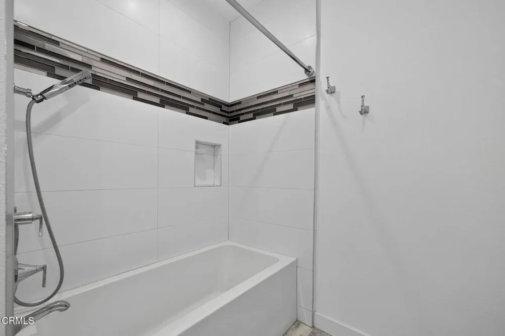 111 S Orange Grove Boulevard #105 Pasadena, CA 91105