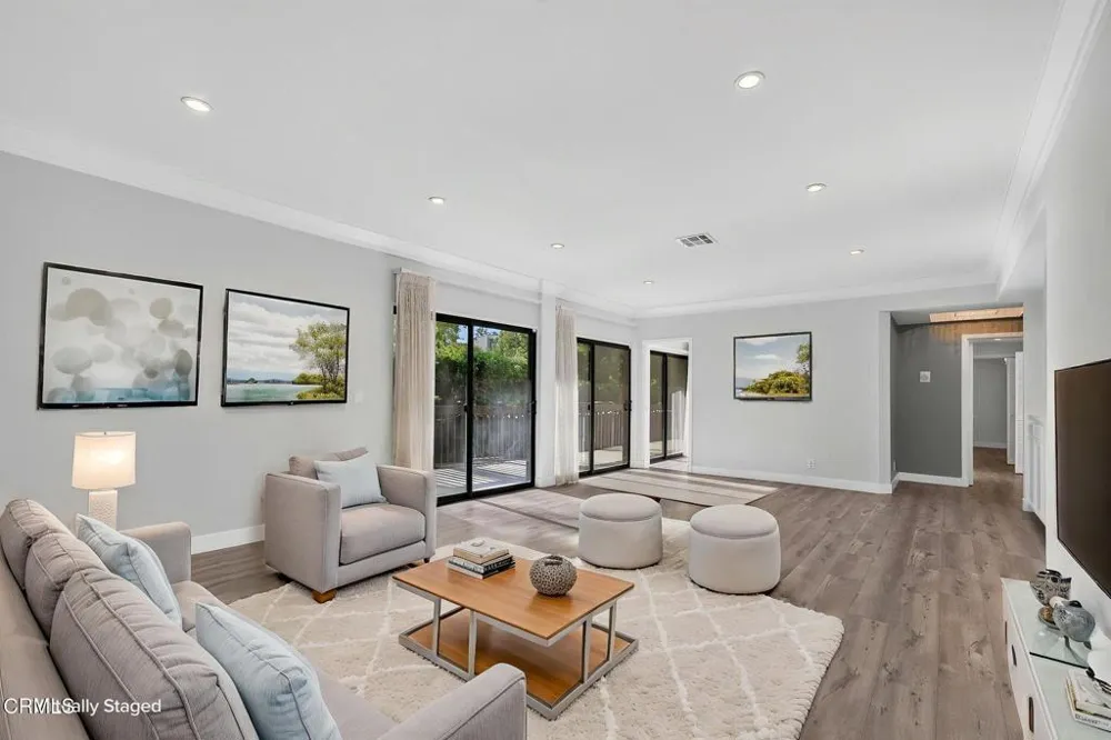 111 S Orange Grove Boulevard #105 Pasadena, CA 91105