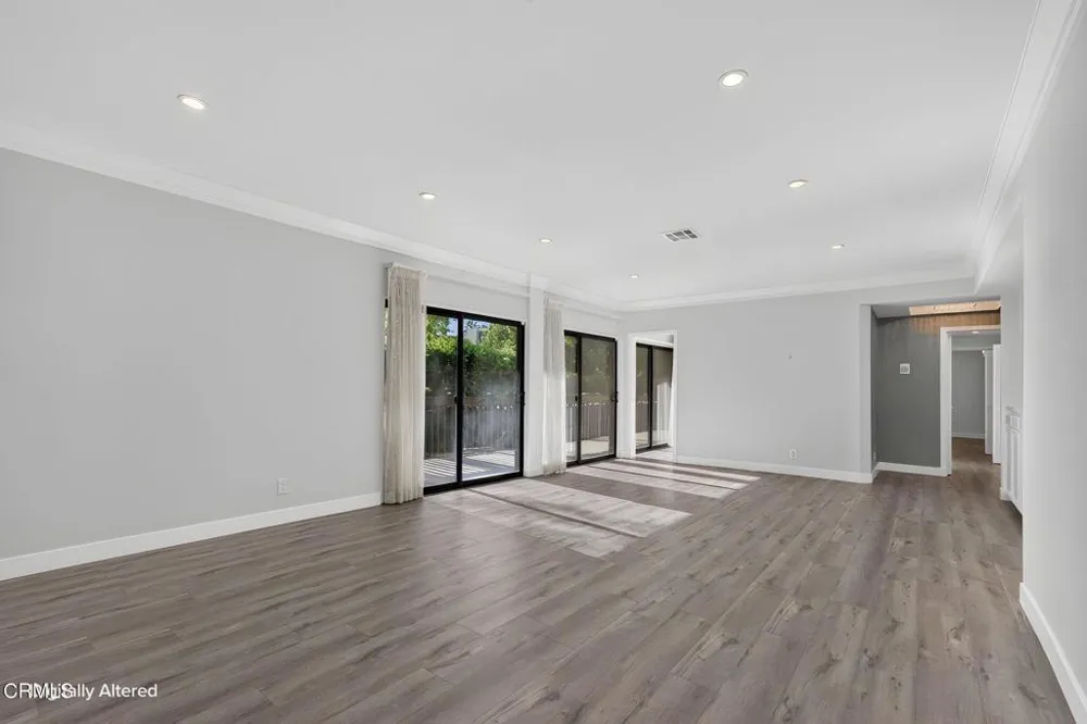 111 S Orange Grove Boulevard #105 Pasadena, CA 91105