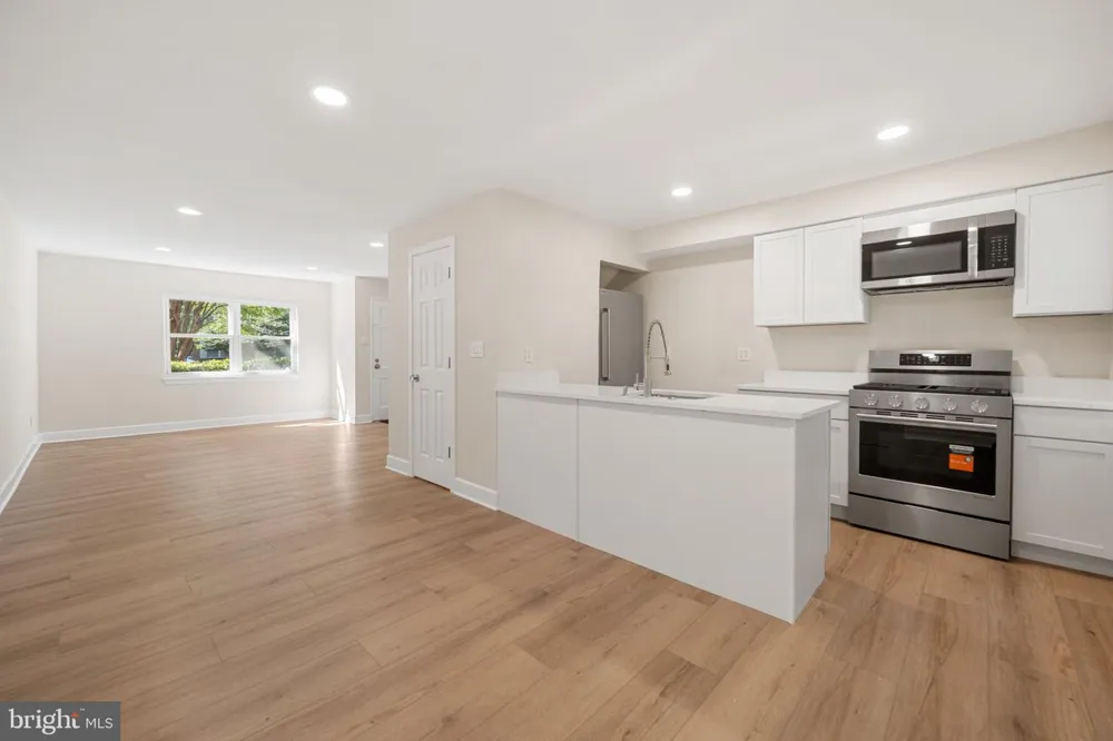 2907 16TH ROAD S #2907B Arlington, VA 22204