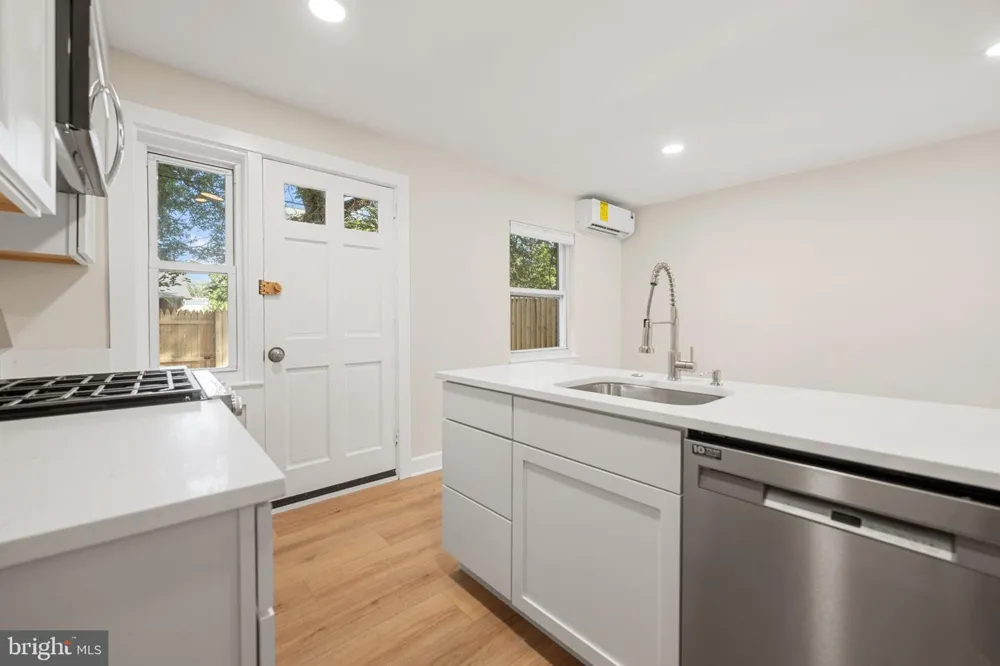 2907 16TH ROAD S #2907B Arlington, VA 22204