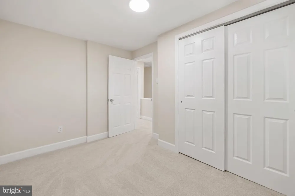2907 16TH ROAD S #2907B Arlington, VA 22204