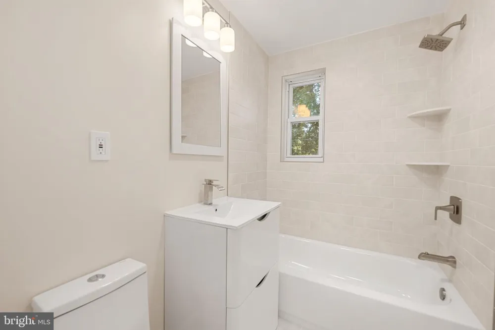 2907 16TH ROAD S #2907B Arlington, VA 22204