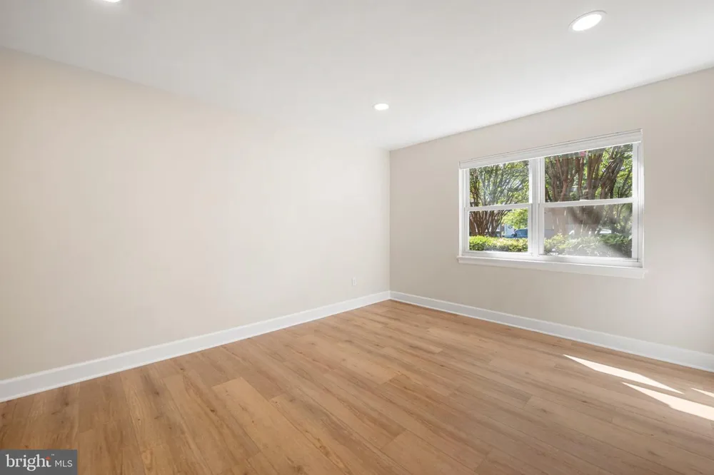 2907 16TH ROAD S #2907B Arlington, VA 22204