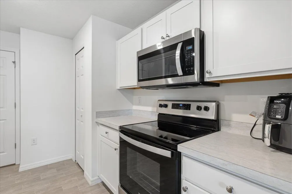 542 Mimosa Street SW Palm Bay, FL 32908