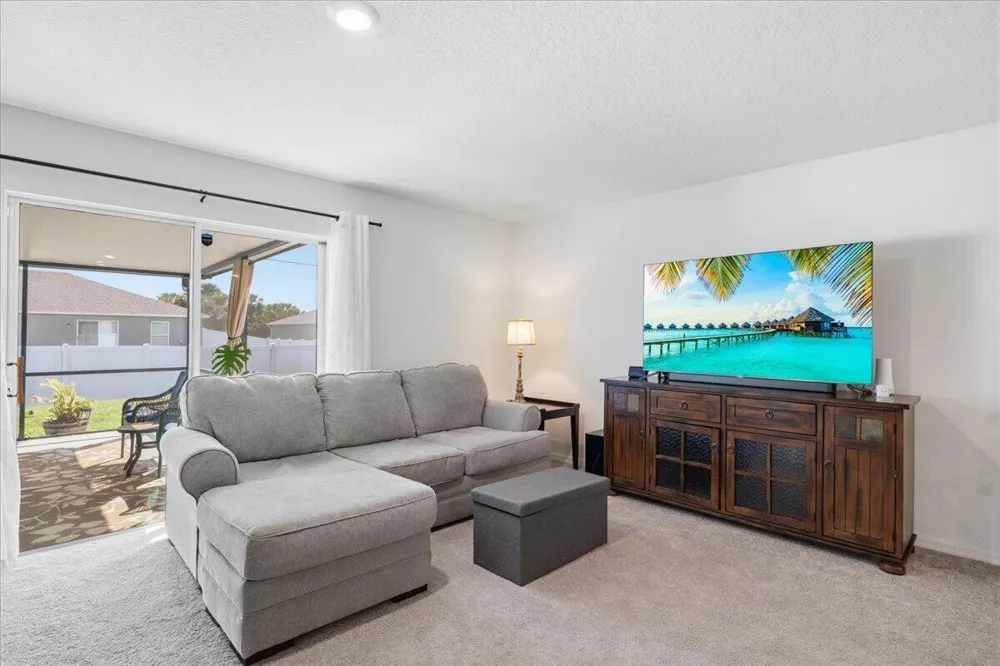 542 Mimosa Street SW Palm Bay, FL 32908
