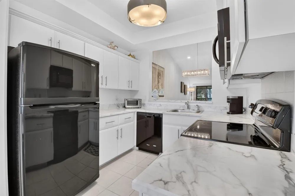 5086 Golfview Court #1622 Delray Beach, FL 33484
