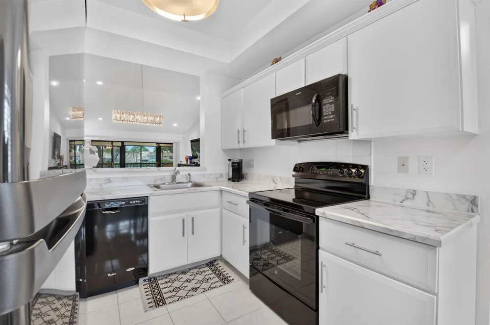5086 Golfview Court #1622 Delray Beach, FL 33484