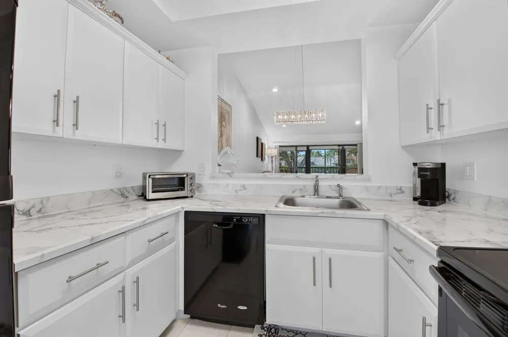 5086 Golfview Court #1622 Delray Beach, FL 33484