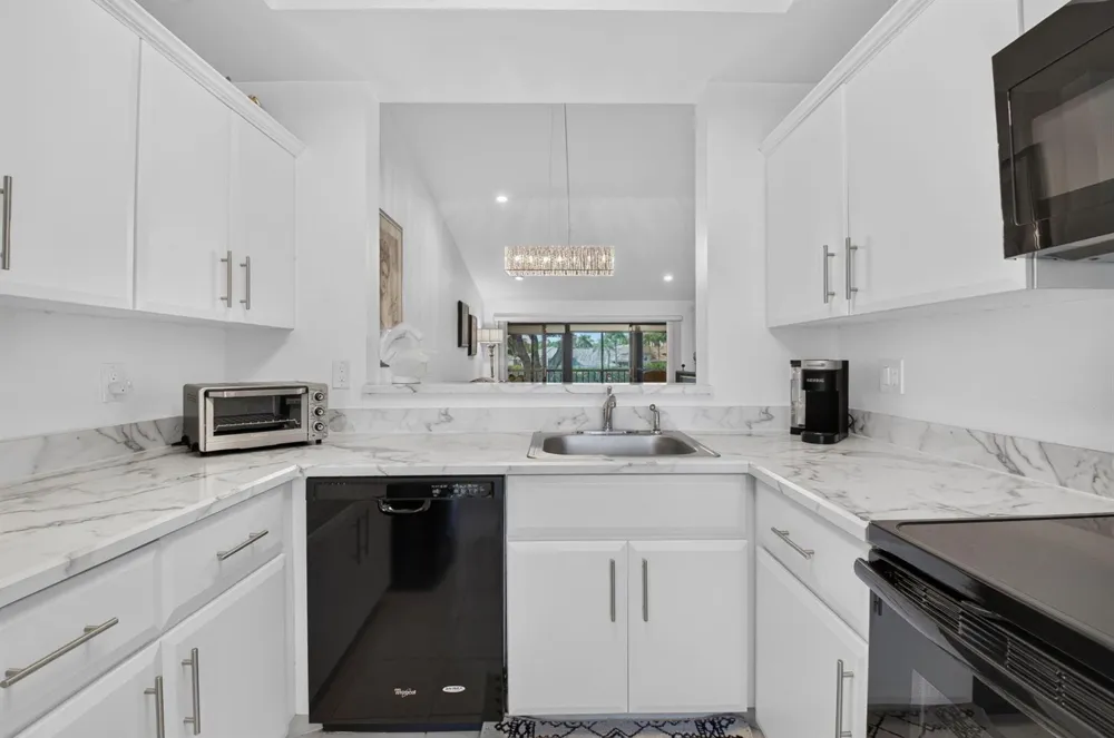 5086 Golfview Court #1622 Delray Beach, FL 33484
