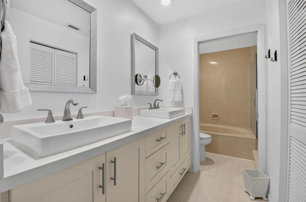 5086 Golfview Court #1622 Delray Beach, FL 33484