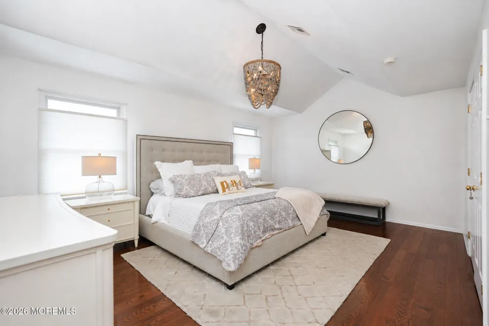 8 Alyssa Lane Manalapan, NJ 07726