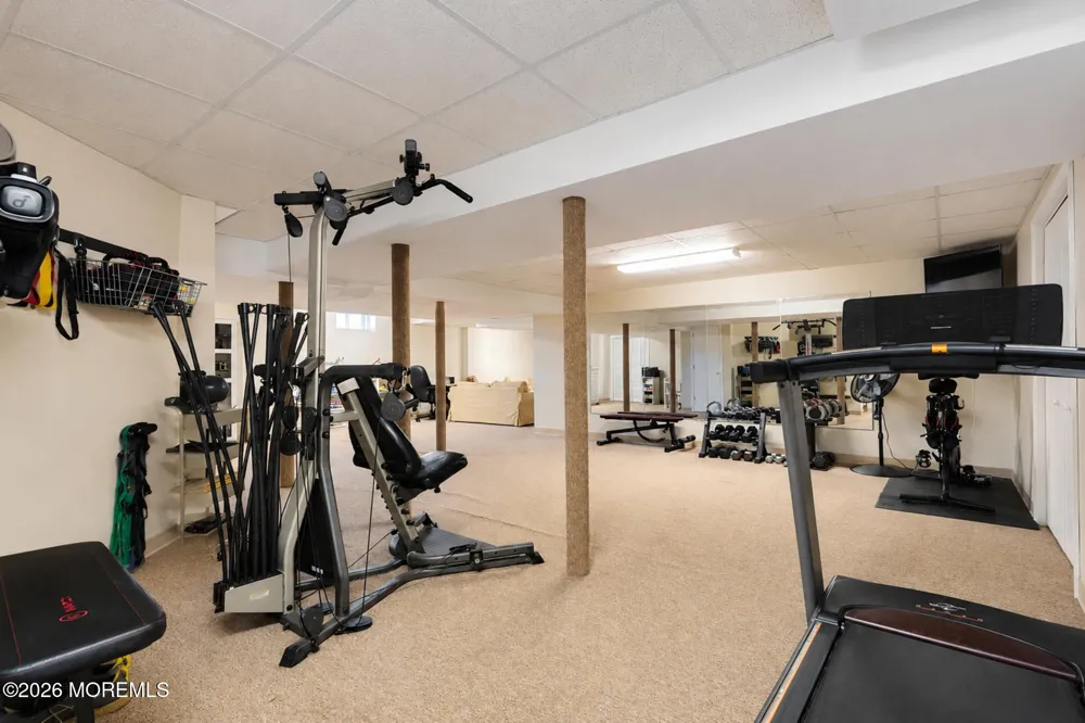 8 Alyssa Lane Manalapan, NJ 07726