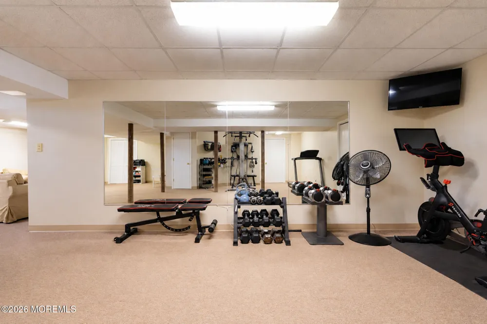 8 Alyssa Lane Manalapan, NJ 07726