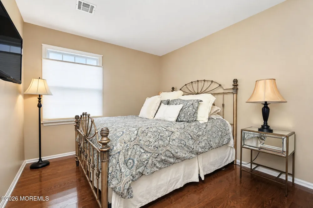 8 Alyssa Lane Manalapan, NJ 07726