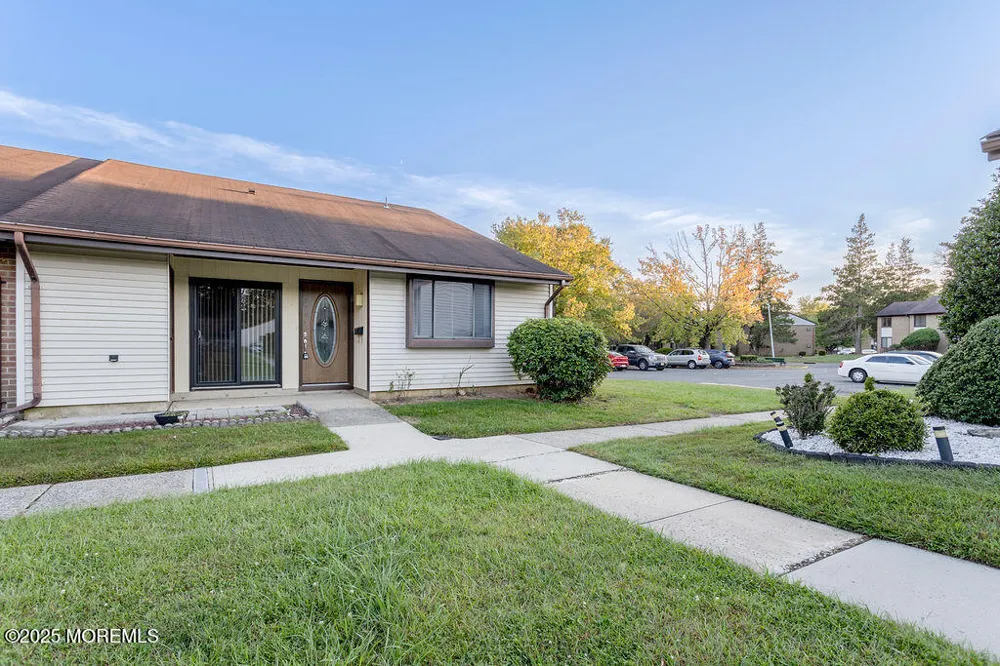 47 Wild Turkey Way #E Manalapan, NJ 07726