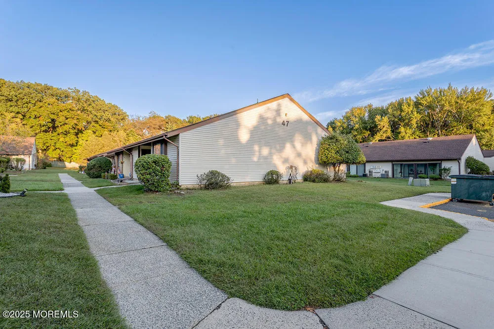 47 Wild Turkey Way #E Manalapan, NJ 07726