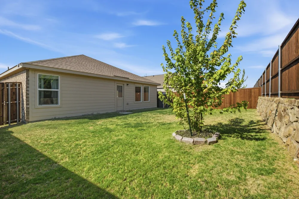 14137 Golden Bridge Drive Pilot Point, TX 76258