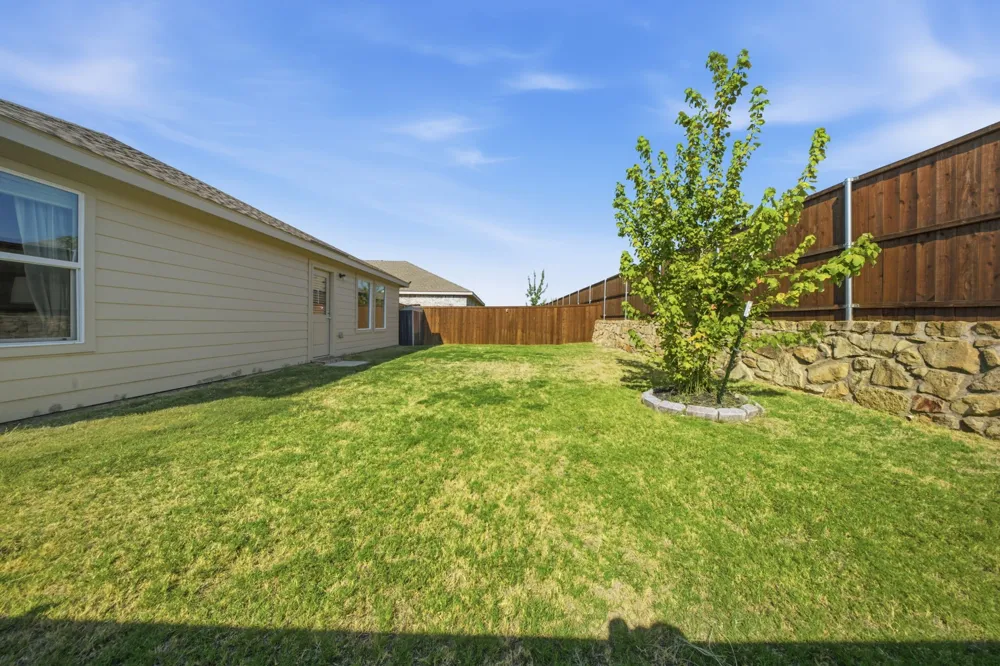 14137 Golden Bridge Drive Pilot Point, TX 76258