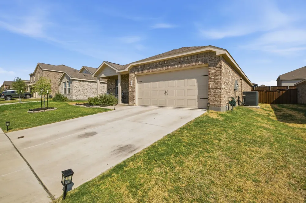 14137 Golden Bridge Drive Pilot Point, TX 76258