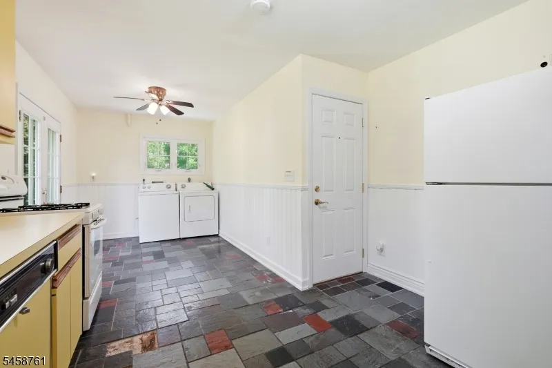 14 Ford Hill Rd Hanover, NJ 07981