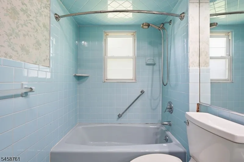 14 Ford Hill Rd Hanover, NJ 07981