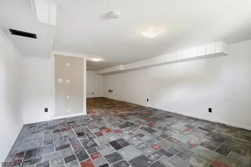 14 Ford Hill Rd Hanover, NJ 07981