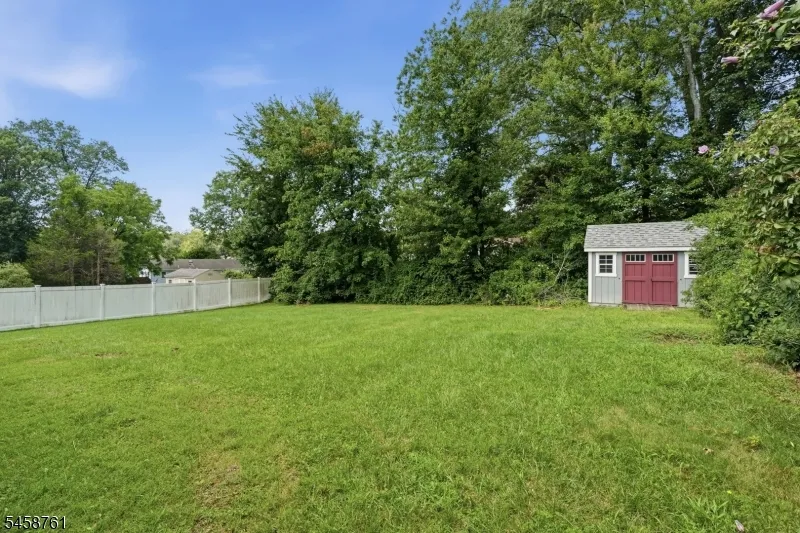 14 Ford Hill Rd Hanover, NJ 07981
