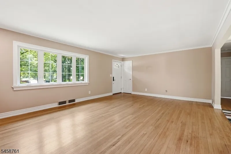 14 Ford Hill Rd Hanover, NJ 07981