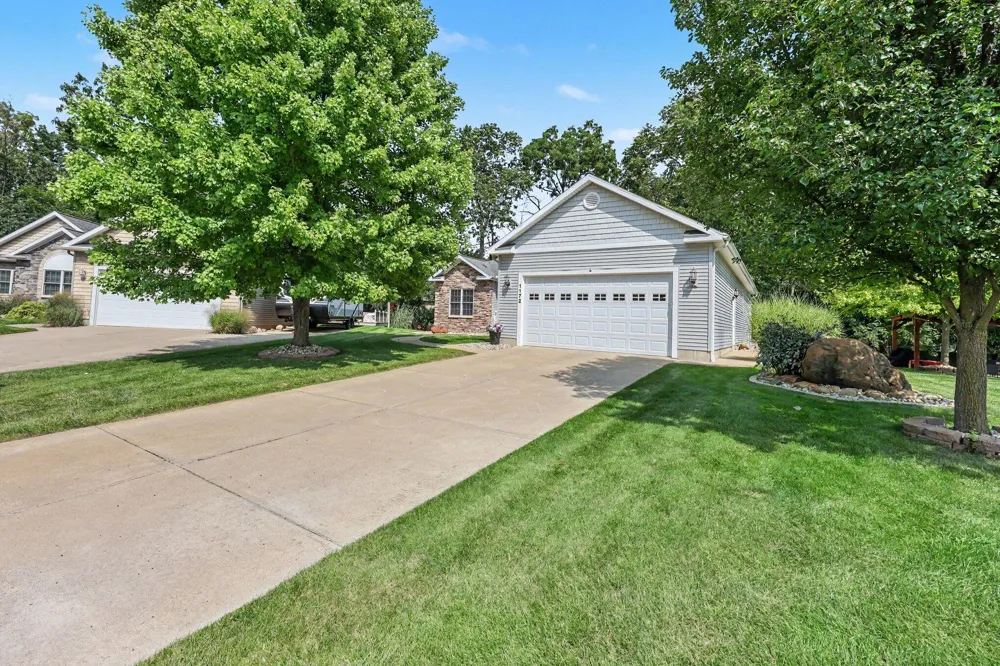 1172 Lexington Boulevard Jackson, MI 49201