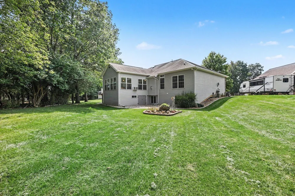 1172 Lexington Boulevard Jackson, MI 49201