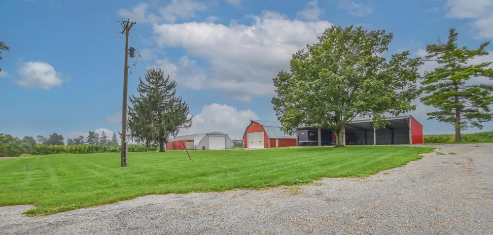 8820 S Lake Pleasant Road Hillsdale, MI 49242