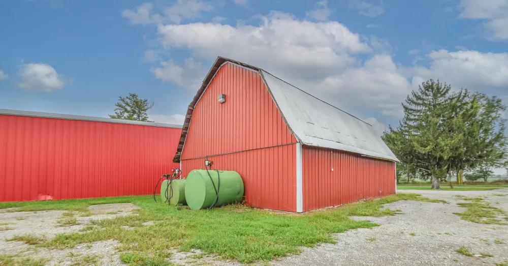 8820 S Lake Pleasant Road Hillsdale, MI 49242