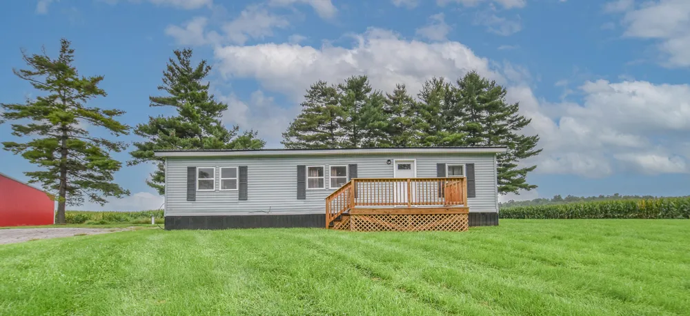 8820 S Lake Pleasant Road Hillsdale, MI 49242