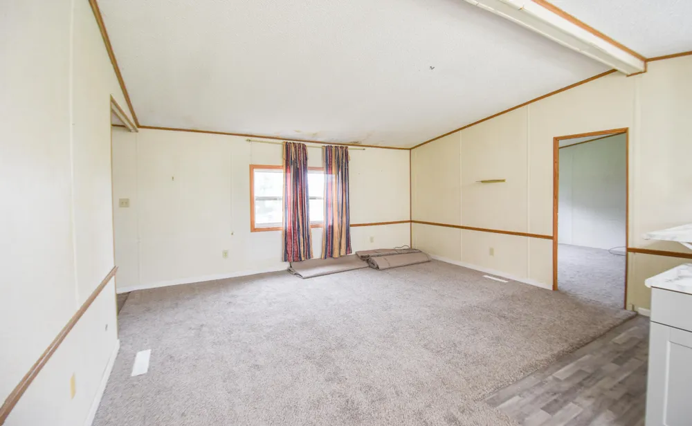 8820 S Lake Pleasant Road Hillsdale, MI 49242