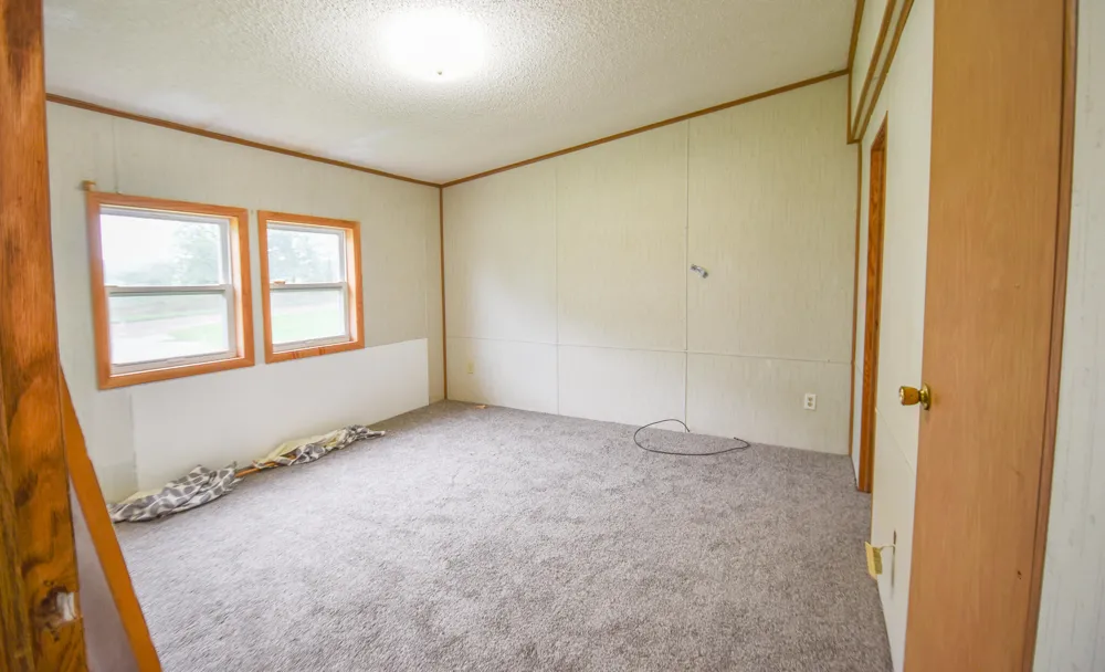 8820 S Lake Pleasant Road Hillsdale, MI 49242