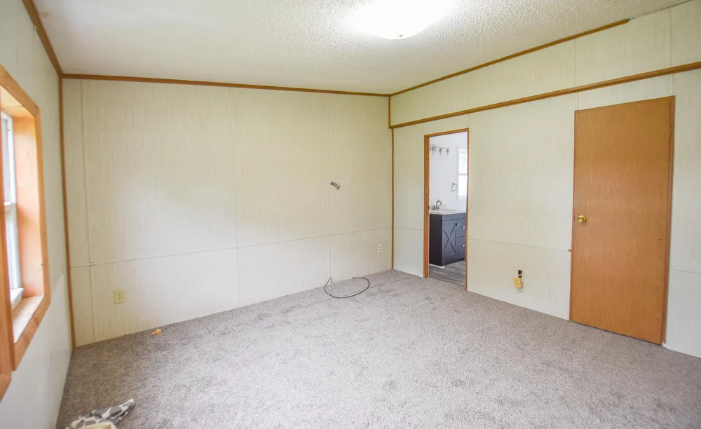 8820 S Lake Pleasant Road Hillsdale, MI 49242