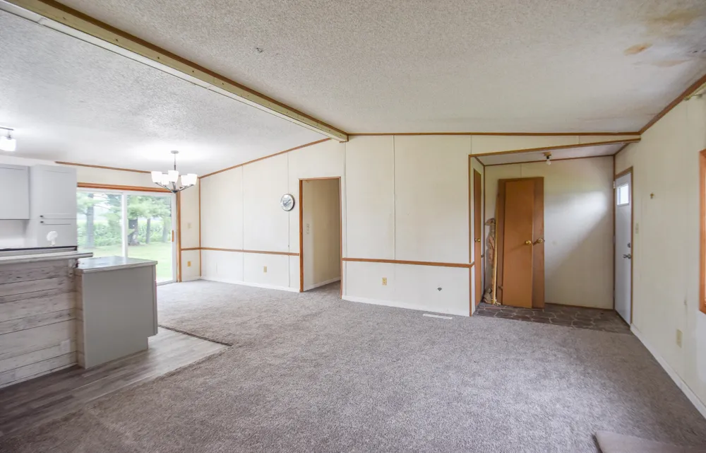 8820 S Lake Pleasant Road Hillsdale, MI 49242