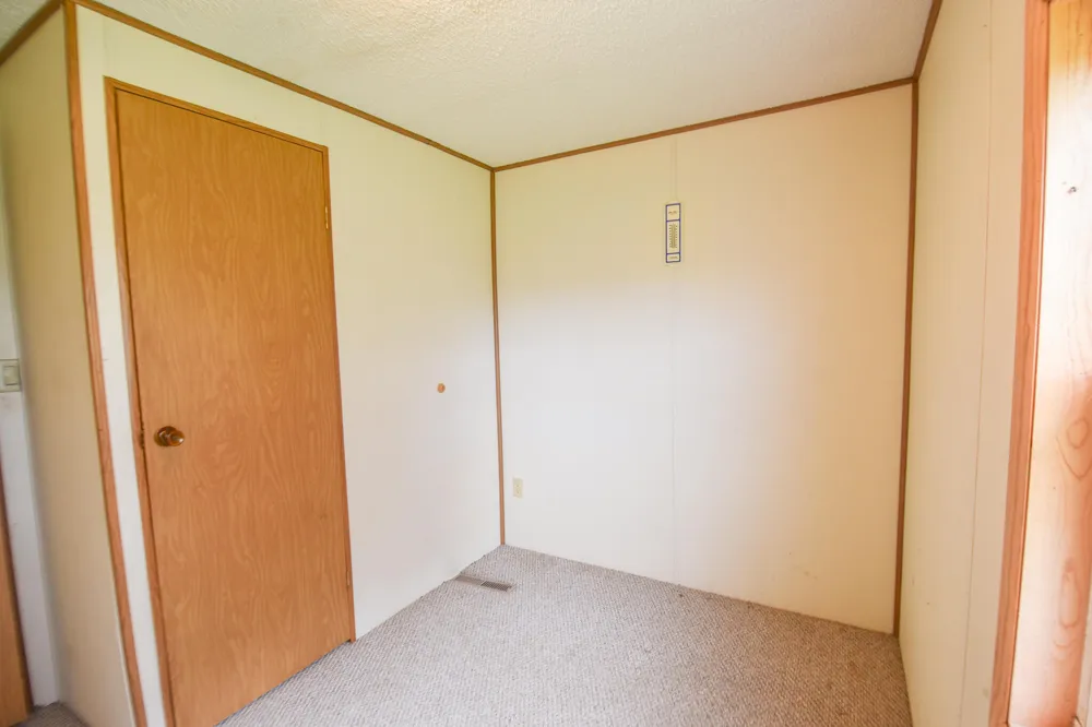 8820 S Lake Pleasant Road Hillsdale, MI 49242