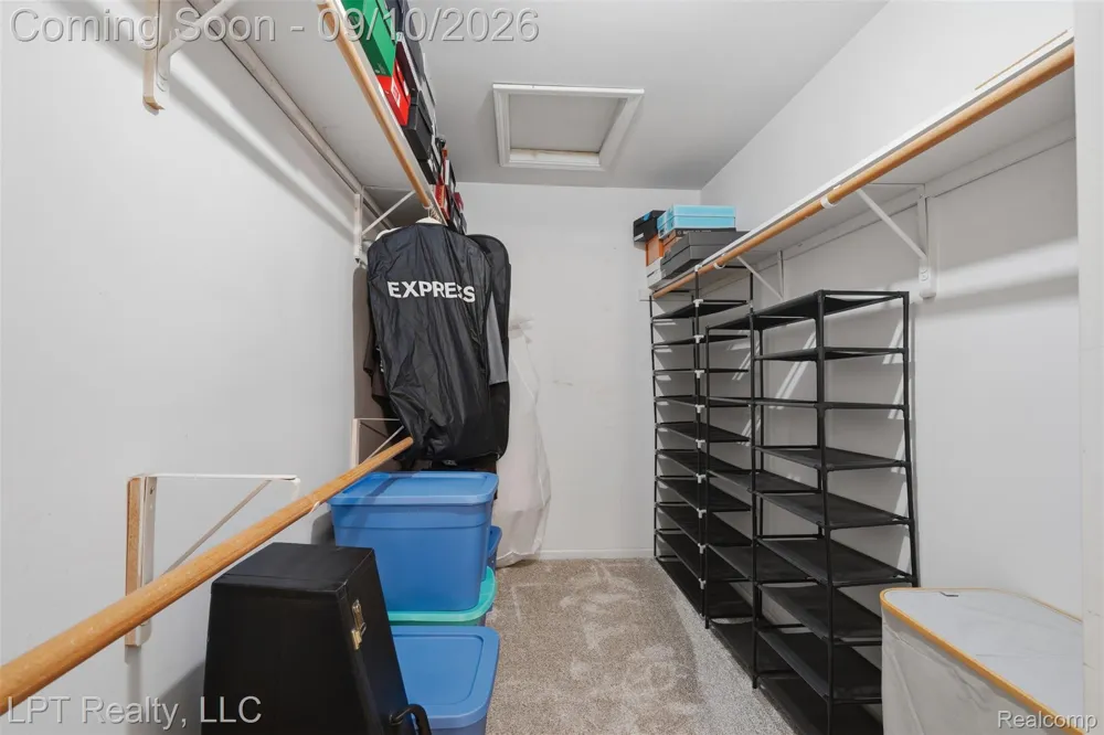 1419 Woodbridge Lane Wixom City, MI 48393