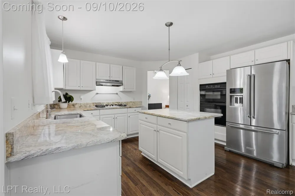 1419 Woodbridge Lane Wixom City, MI 48393