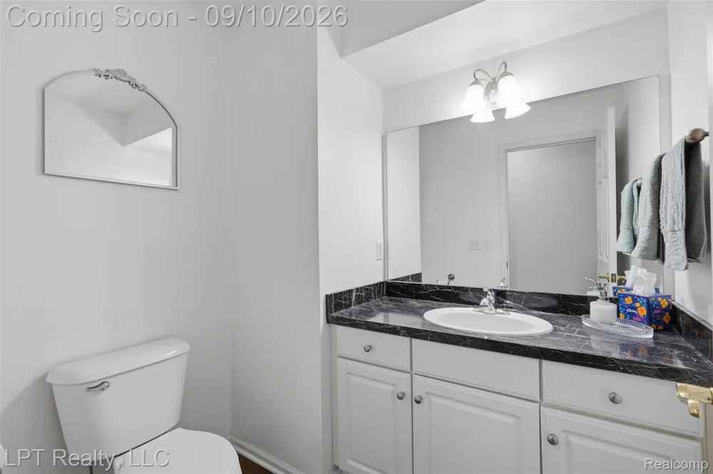 1419 Woodbridge Lane Wixom City, MI 48393