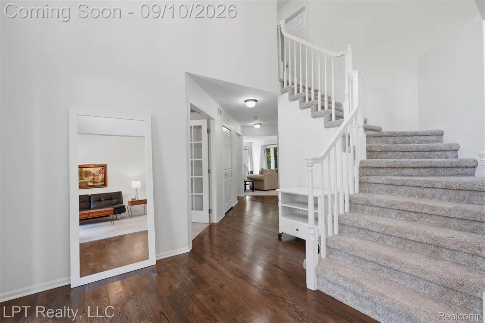 1419 Woodbridge Lane Wixom City, MI 48393