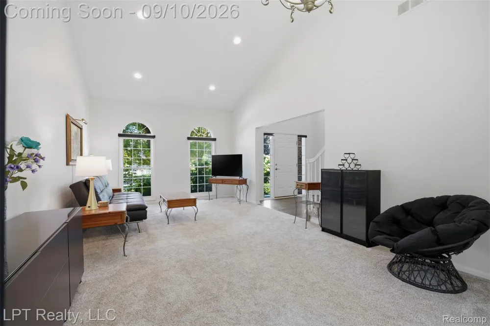 1419 Woodbridge Lane Wixom City, MI 48393