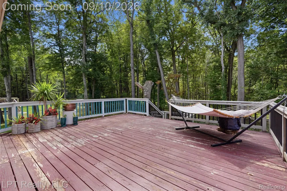 1419 Woodbridge Lane Wixom City, MI 48393