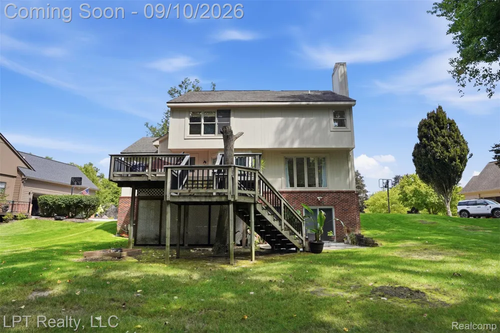 1419 Woodbridge Lane Wixom City, MI 48393