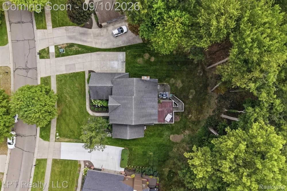 1419 Woodbridge Lane Wixom City, MI 48393