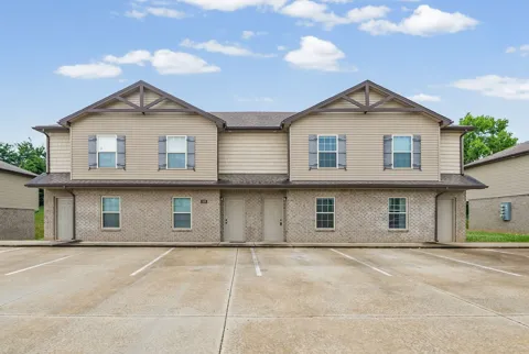 148 Center Pointe Drive #B